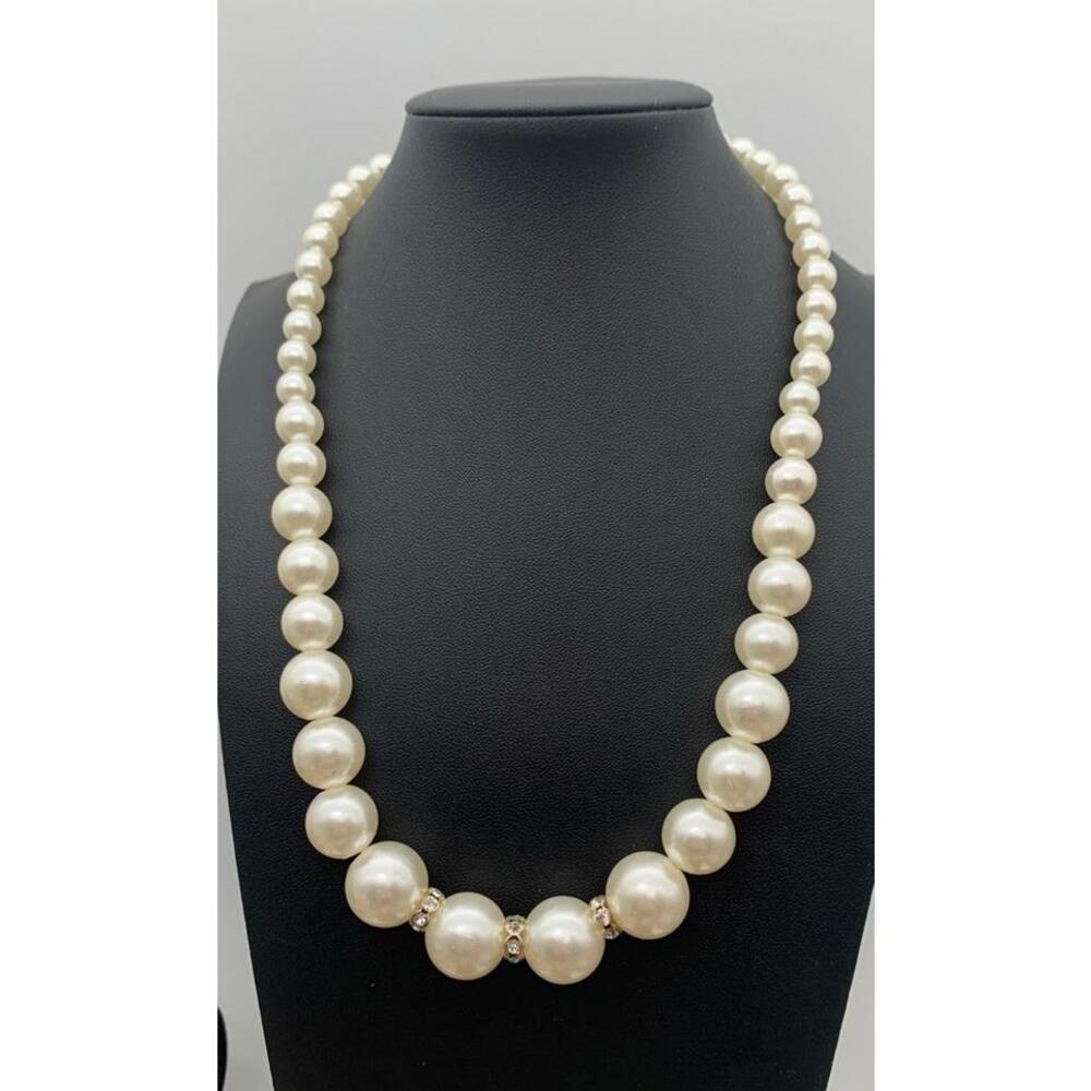 Contemporary Graduated Faux Pearl Necklace W Rhinestone Rondel Spacers In Front